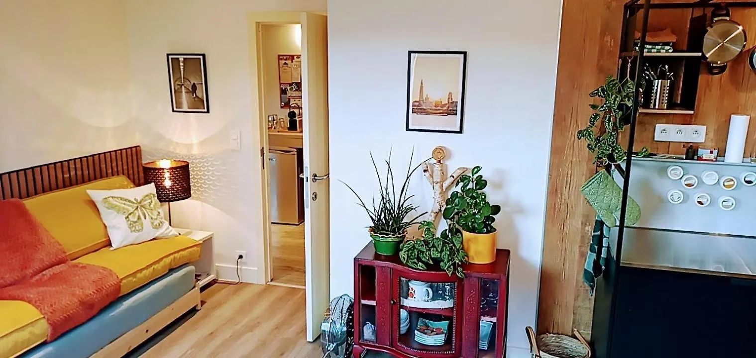 Lodgerivierenhof Antwerp Apartment